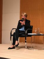 Präsenz-Podiumsdiskussion: Fundamentalisierung versus Gleichgültigkeit in den Religionen