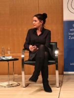 Präsenz-Podiumsdiskussion: Fundamentalisierung versus Gleichgültigkeit in den Religionen