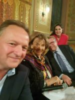 Podium in der Synagoge Ichenhausen zum Thema „Antisemitismus in Europa“