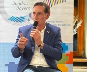 Buchvorstellung „Grundlagen des politischen Extremismus“, 2025