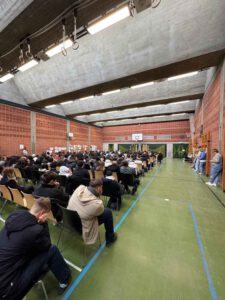 Über 300 Gäste kamen zur Mittelschule in der Feldbergstraße