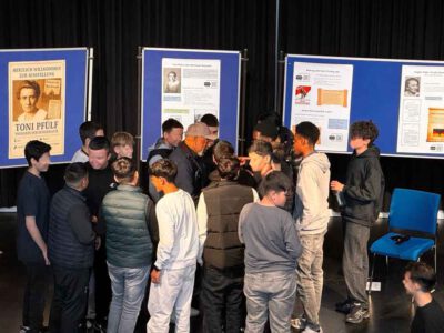 Projekttag zum Thema "Demokratie" an der Toni-Pfülf-Mittelschule