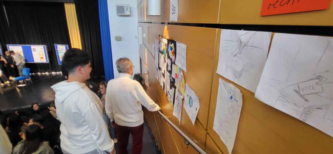 Projekttag zum Thema "Demokratie" an der Toni-Pfülf-Mittelschule